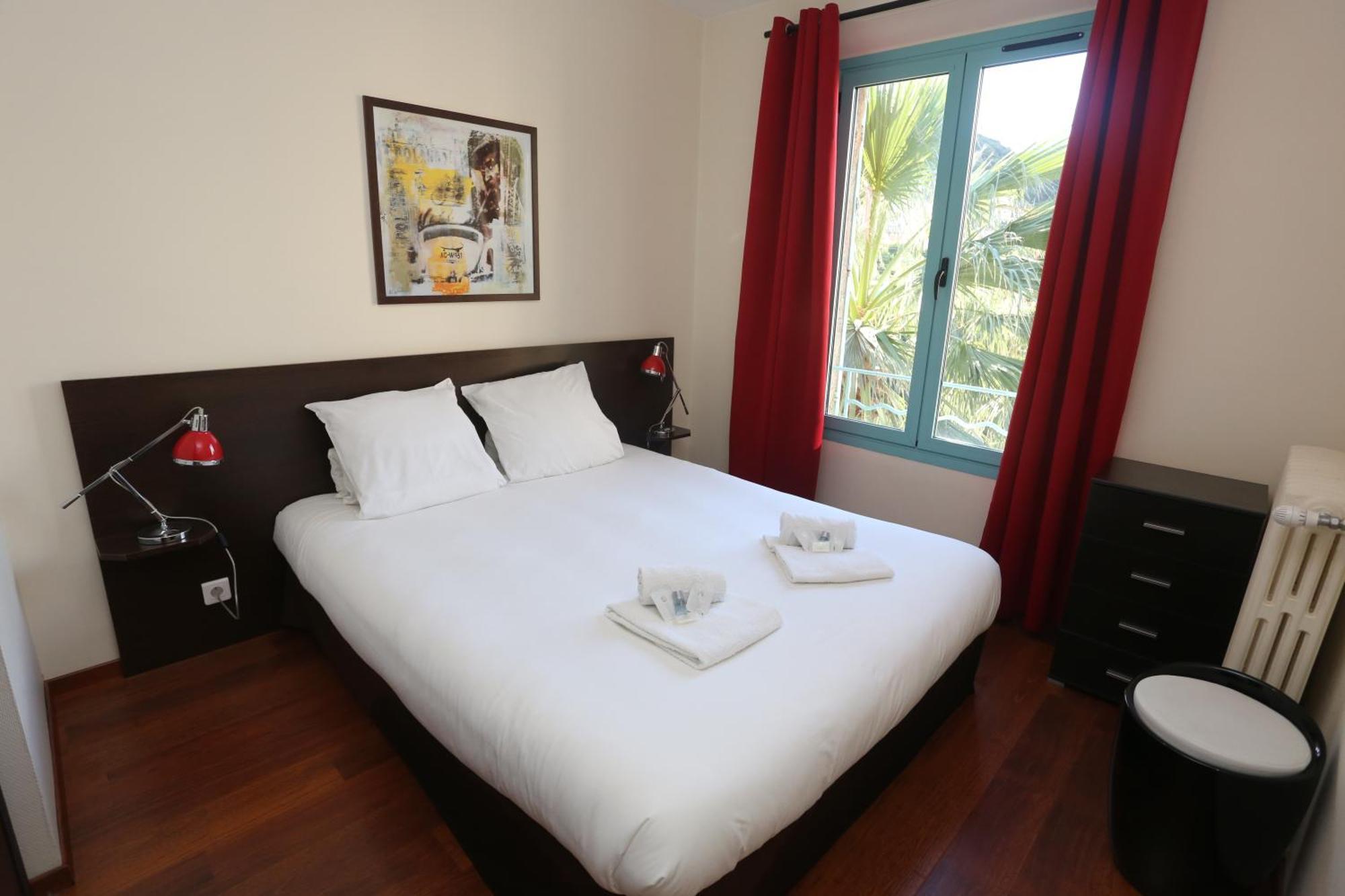 O'Sullivans Bar And Hotel Mandelieu La Napoule Phòng bức ảnh