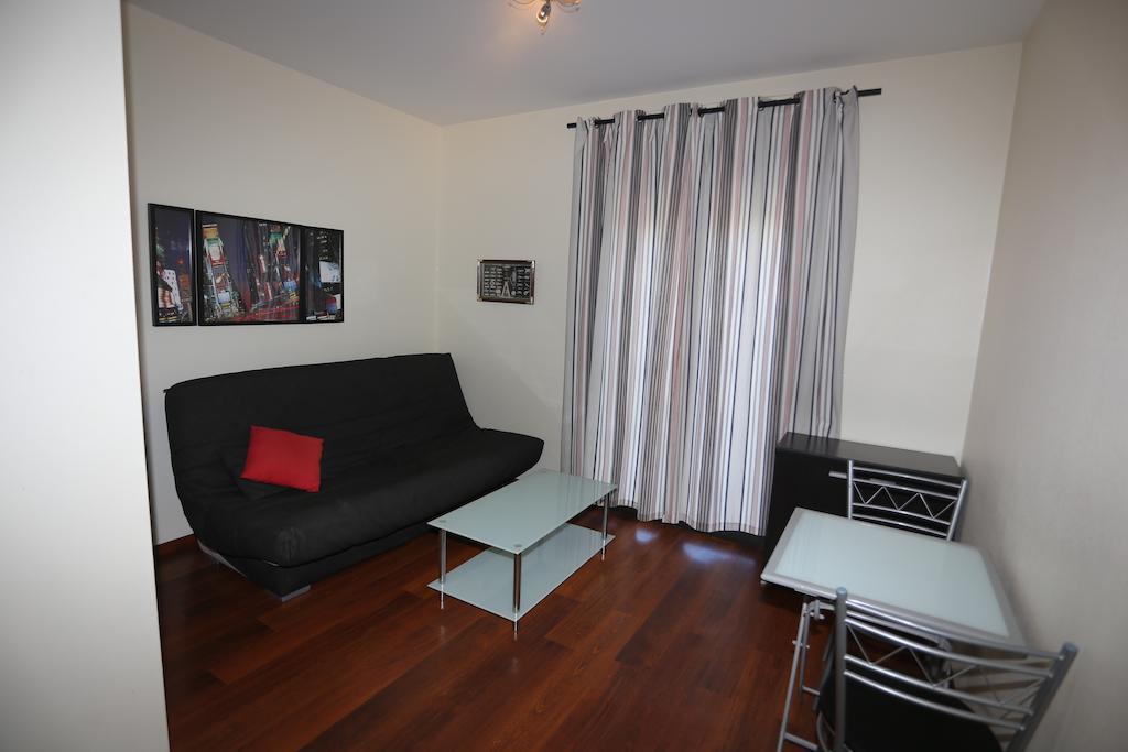 O'Sullivans Bar And Hotel Mandelieu La Napoule Ngoại thất bức ảnh